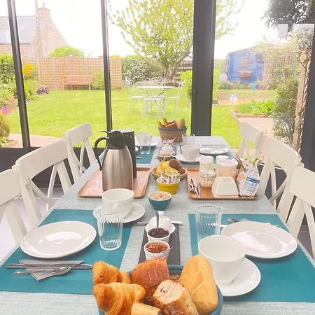 Entre Terre Et Bed & Breakfast Montfarville