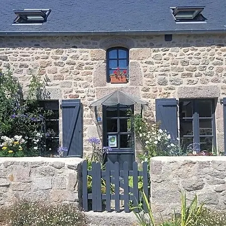 Entre Terre Et Bed & Breakfast Montfarville